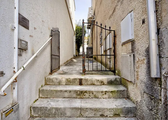 Duplex T3 Avec Terrasse à 250m De La Plage, Centre - Fr-1-433-130 Appartement *